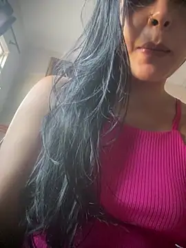 novinhahot18 online show from 04/15/26, 07:58