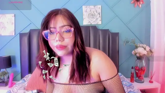 Snapshot of MiluVegaa_ chatting on 05/19/26, 11:50 MiluVegaa online show from 05/19/26, 11:50