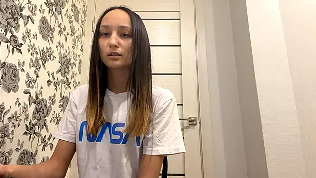 VolatileDear online show from 04/15/26, 04:44