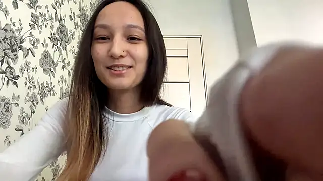 VolatileDear online show from 04/17/26, 01:58