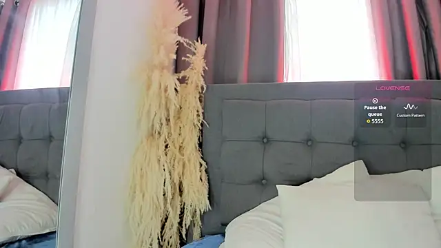 hanna-baker01 online show from 05/11/26, 02:40