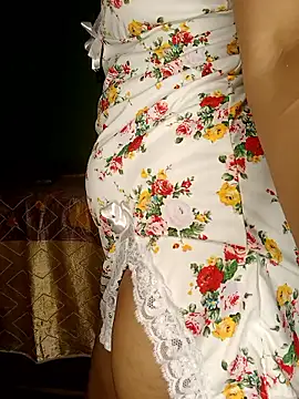 Snapshot of Sexy_Hena_69 chatting on 05/19/26, 05:42 Sexy Hena 69 online show from 05/19/26, 05:42