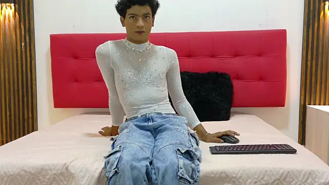 SinBoy  online show from 06/12/26, 10:46