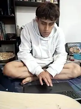 AoA-BoyStudent online show from 04/15/26, 07:58