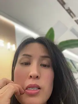 Faye-baby online show from 04/23/26, 10:22