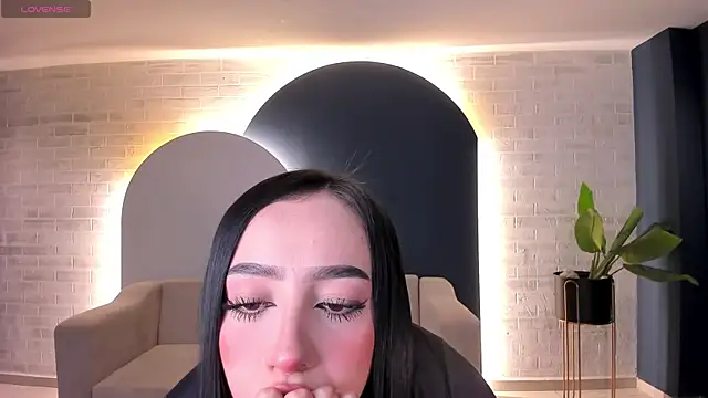 PaulineSanz online show from 06/01/26, 07:13