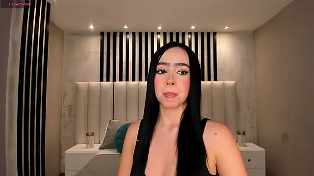 PaulineSanz online show from 06/19/26, 07:20