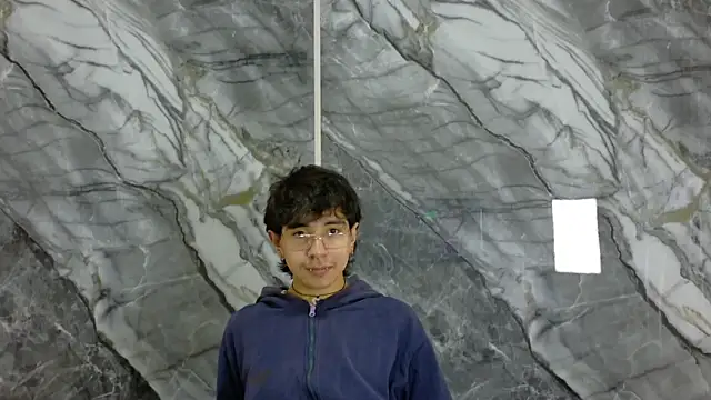 NoahWalker   online show from 05/12/26, 11:05