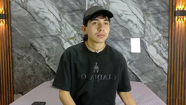 NoahWalker   online show from 05/08/26, 11:03