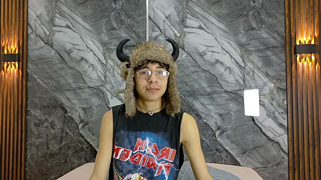 NoahWalker   online show from 05/02/26, 11:15