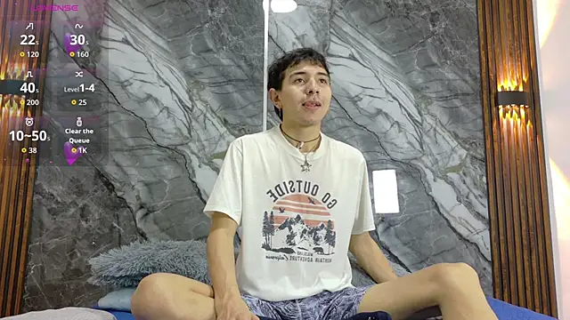 Snapshot of NoahWalker__ chatting on 06/29/26, 11:21 NoahWalker online show from 06/29/26, 11:21