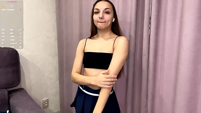 ElenaShadowlyn online show from 04/23/26, 06:31