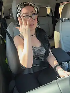 Its Lush Lily online show from 04/27/26, 08:23