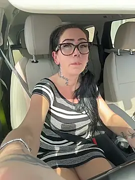 Its Lush Lily online show from 04/23/26, 02:40