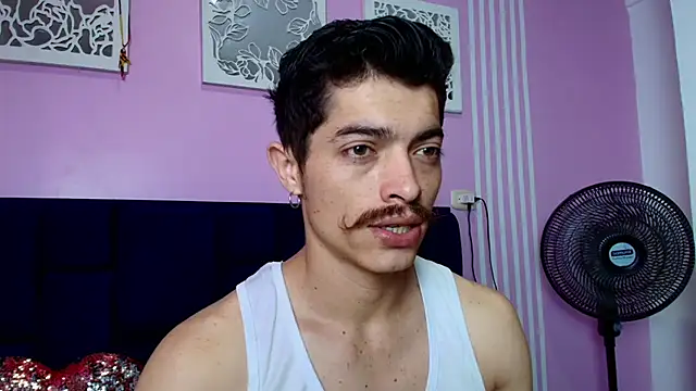 Snapshot of taylor_Stele chatting on 07/11/26, 09:04 taylor Stele online show from 07/11/26, 09:04
