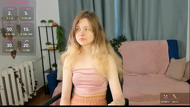 Glitch Doll online show from 06/15/26, 05:51