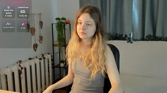 Glitch Doll online show from 05/07/26, 05:11