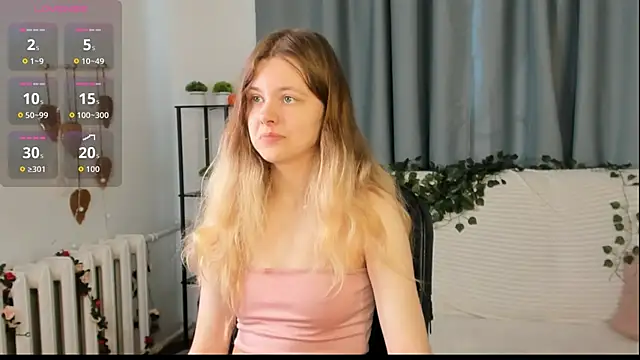 Glitch Doll online show from 06/10/26, 05:52