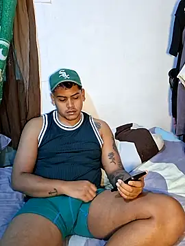 Snapshot of Saul_88 chatting on 05/21/26, 11:29 Saul 88 online show from 05/21/26, 11:29