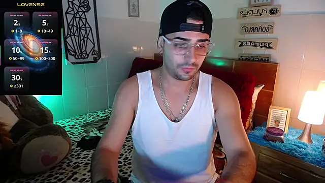 Snapshot of andders_ chatting on 06/02/26, 04:29 andders online show from 06/02/26, 04:29