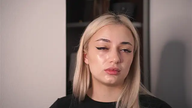 GeraldineFeary online show from 04/17/26, 01:47