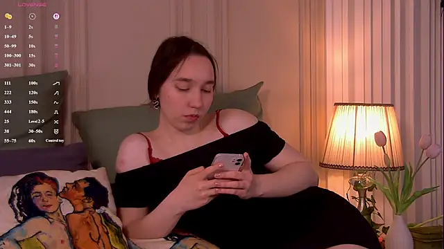 Suzaneey online show from 04/30/26, 08:57