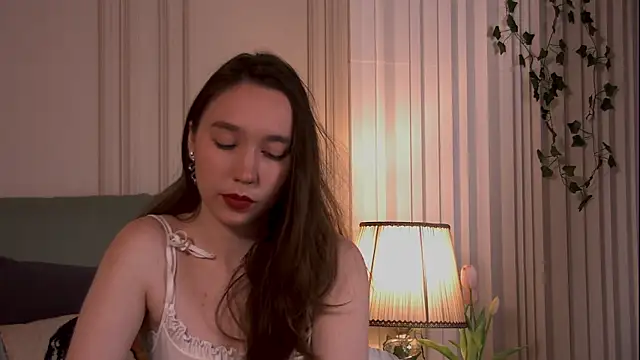 Suzaneey online show from 05/09/26, 06:44
