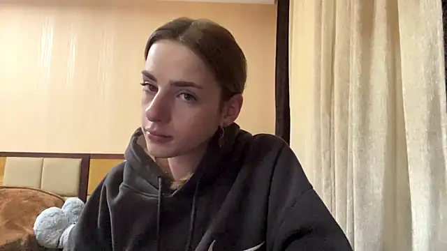 Snapshot of selianderol chatting on 07/18/26, 04:10 selianderol online show from 07/18/26, 04:10