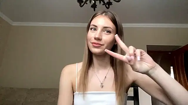 Snapshot of simmisweet chatting on 07/15/26, 03:30 simmisweet online show from 07/15/26, 03:30