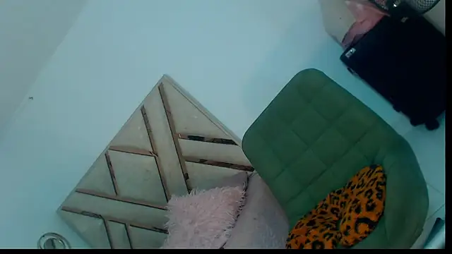 Snapshot of paola_blond01 chatting on 06/03/26, 02:55 paola blond01 online show from 06/03/26, 02:55