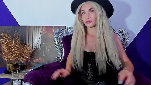 Snapshot of MistressKasandra chatting on 06/21/26, 04:40 MistressKasandra online show from 06/21/26, 04:40