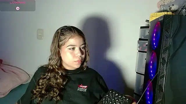 M1la 18 online show from 05/07/26, 03:55