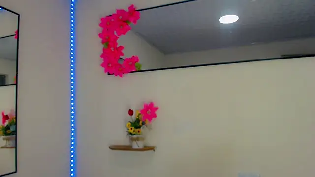 Darianna A online show from 05/12/26, 09:32