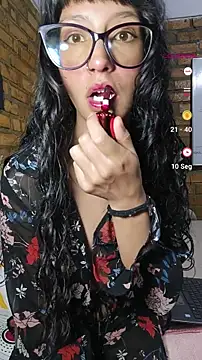 Friends with benefitsss online show from 05/21/26, 12:19