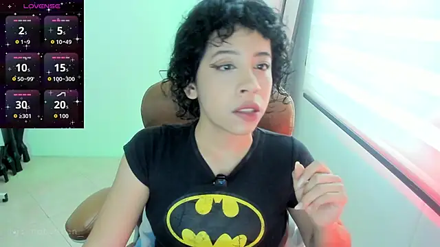 Snapshot of Laena_Castillo chatting on 05/23/26, 02:27 Laena Castillo online show from 05/23/26, 02:27