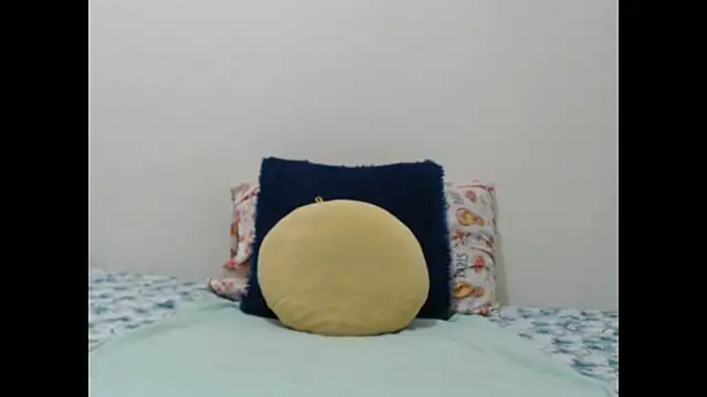 Snapshot of zaphiro_skye chatting on 05/13/26, 10:11 zaphiro skye online show from 05/13/26, 10:11