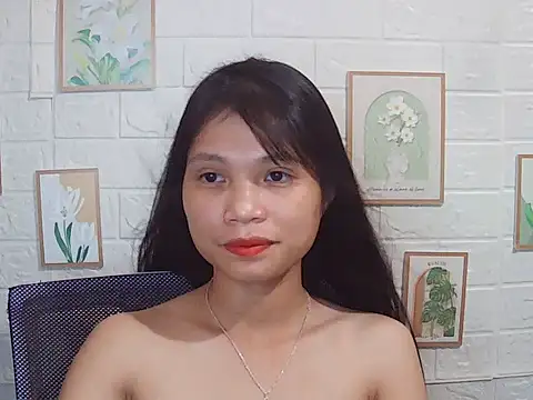 -Lucie-e online show from 06/08/26, 02:01