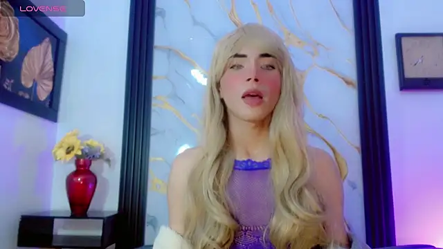 Snapshot of esmeralda_negrette chatting on 04/16/26, 04:13 esmeralda negrette online show from 04/16/26, 04:13