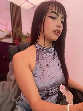 kira ec online show from 04/30/26, 07:32