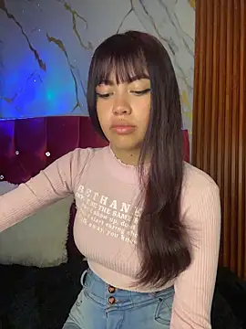kira ec online show from 05/20/26, 05:32