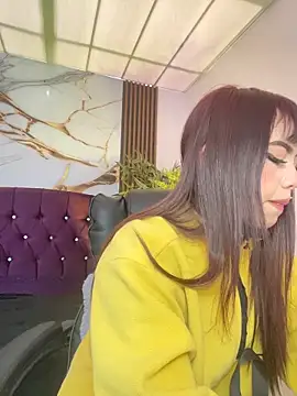 kira ec online show from 05/08/26, 07:06