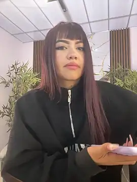 kira ec online show from 05/13/26, 07:10