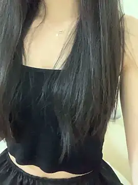 Snapshot of Summ_vn chatting on 04/29/26, 03:43 Summ vn online show from 04/29/26, 03:43