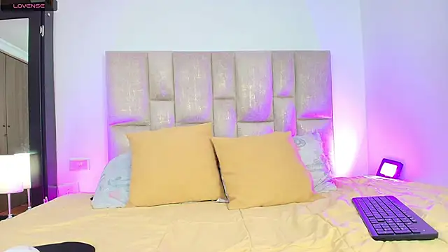 hott mature online show from 05/13/26, 12:01