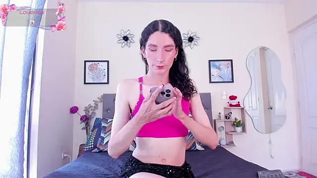 viioleta queen online show from 06/19/26, 07:52