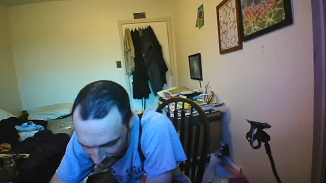JohnnyMoves online show from 07/04/26, 11:42