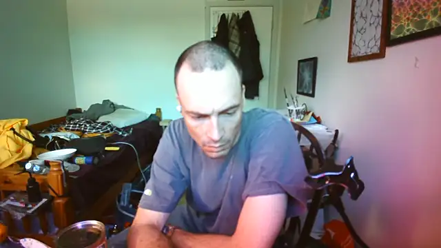 JohnnyMoves online show from 06/15/26, 07:24