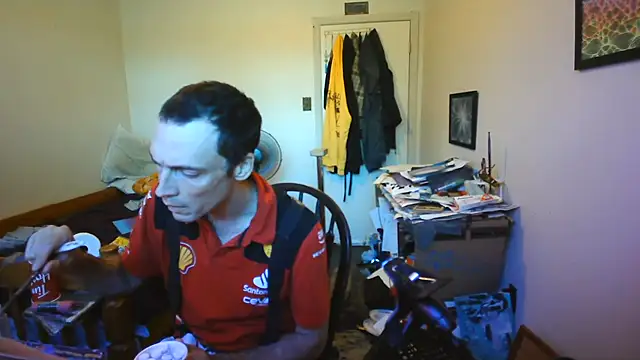 JohnnyMoves online show from 08/04/26, 10:47