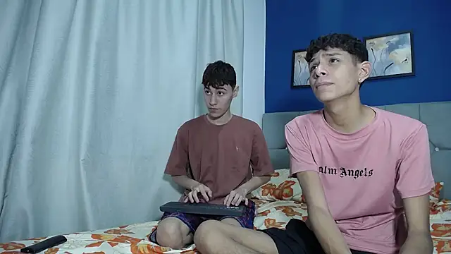 Snapshot of Thiago_And_Gael chatting on 06/07/26, 02:17 Thiago And Gael online show from 06/07/26, 02:17