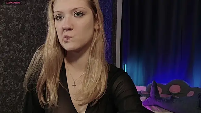 Lina Wi online show from 05/26/26, 08:18